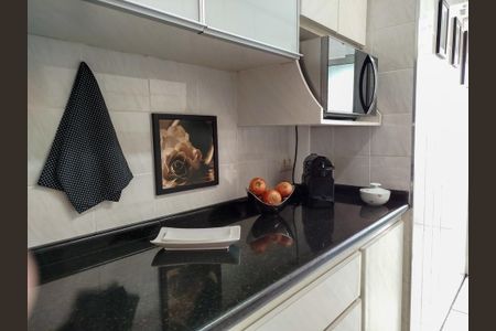 Apartamento à venda com 80m², 3 quartos e 2 vagasCozinha