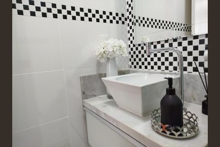 Apartamento à venda com 80m², 3 quartos e 2 vagasBanheiro 2