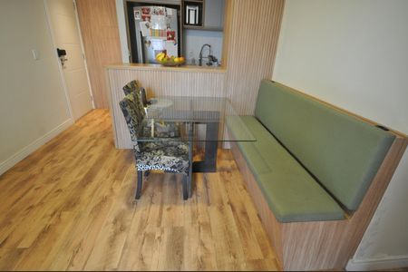 Apartamento para alugar com 73m², 3 quartos e 1 vagaSala