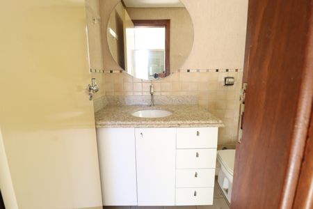 Apartamento para alugar com 72m², 4 quartos e 2 vagasBanheiro do Quarto 3