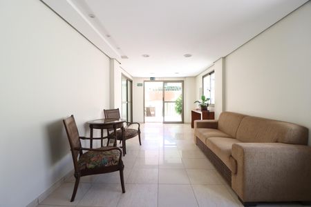 Apartamento para alugar com 72m², 4 quartos e 2 vagasHall social