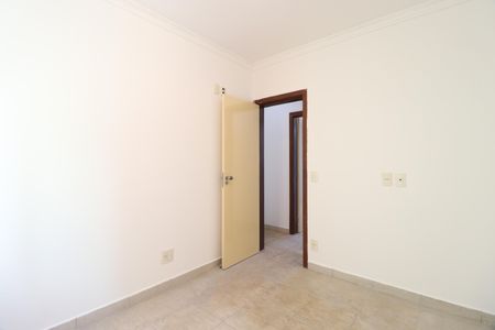 Apartamento para alugar com 72m², 4 quartos e 2 vagasQuarto 2