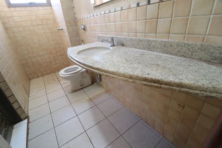 Apartamento para alugar com 72m², 4 quartos e 2 vagasBanheiro do Quarto 4