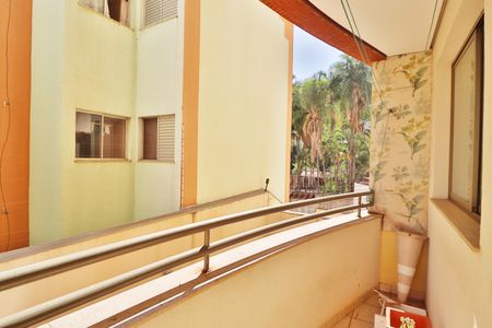 Apartamento para alugar com 72m², 4 quartos e 2 vagasSacada