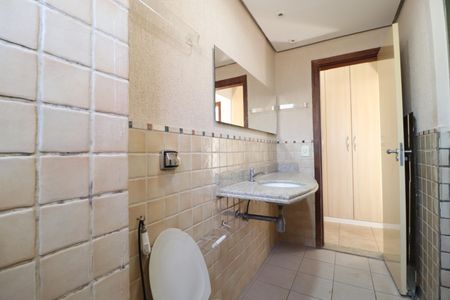 Apartamento para alugar com 72m², 4 quartos e 2 vagasBanheiro do Quarto 4