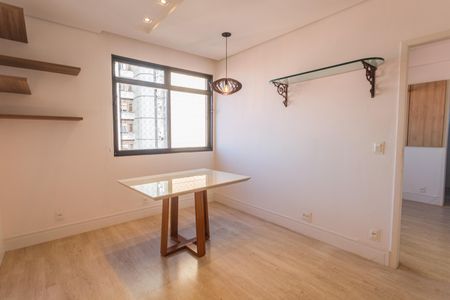 Sala de apartamento para alugar com 1 quarto, 50m² em Centro, Belo Horizonte