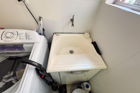 Apartamento à venda com 56m², 2 quartos e 1 vaga Apartamento à venda com 56m², 2 quartos e 1 vagaÁrea de Serviço