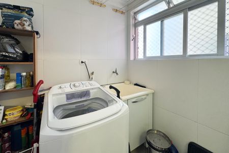 Apartamento à venda com 56m², 2 quartos e 1 vaga Apartamento à venda com 56m², 2 quartos e 1 vagaÁrea de Serviço