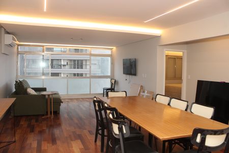 Apartamento à venda com 140m², 2 quartos e 2 vagasSala
