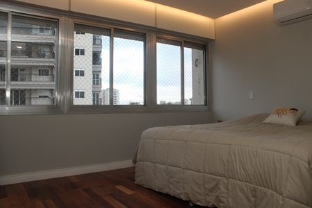 Apartamento à venda com 140m², 2 quartos e 2 vagasSuíte 2
