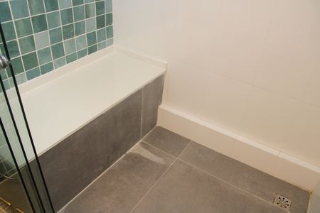 Apartamento à venda com 140m², 2 quartos e 2 vagasBanheiro da Suíte 1