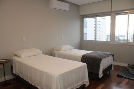 Apartamento à venda com 140m², 2 quartos e 2 vagasSuíte 1