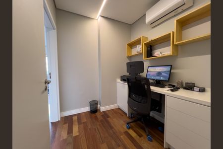 Apartamento à venda com 140m², 2 quartos e 2 vagas Apartamento à venda com 140m², 2 quartos e 2 vagasEscritório