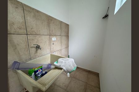 Área de Serviço de casa para alugar com 2 quartos, 90m² em Vila Campesina, Osasco