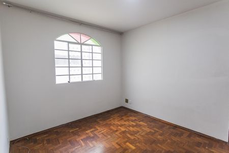 Sala de apartamento para alugar com 2 quartos, 75m² em Sagrada Família, Belo Horizonte