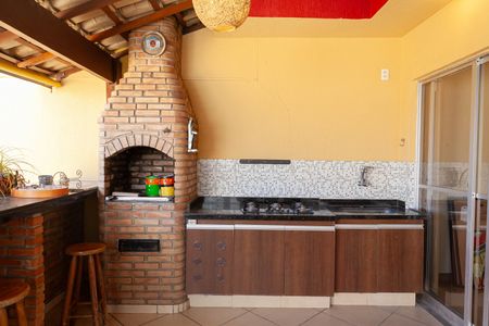 Apartamento à venda com 130m², 2 quartos e 2 vagas Apartamento à venda com 130m², 2 quartos e 2 vagasCobertura