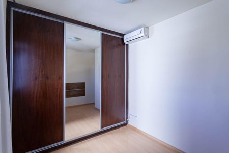 Apartamento à venda com 130m², 2 quartos e 2 vagas Apartamento à venda com 130m², 2 quartos e 2 vagasSuíte