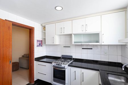 Apartamento à venda com 130m², 2 quartos e 2 vagas Apartamento à venda com 130m², 2 quartos e 2 vagasCozinha