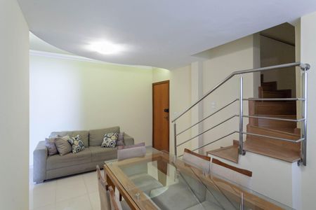 Apartamento à venda com 130m², 2 quartos e 2 vagas Apartamento à venda com 130m², 2 quartos e 2 vagasSala 1