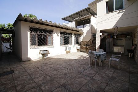Casa à venda com 125m², 4 quartos e 3 vagasQuintal