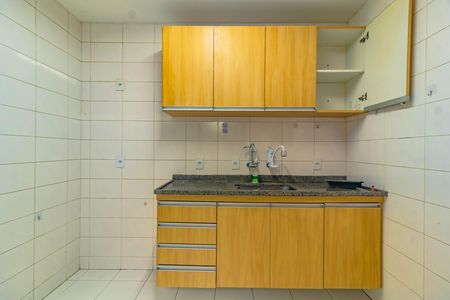 Casa de condomínio à venda com 100m², 3 quartos e 2 vagas