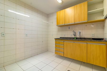 Casa de condomínio à venda com 100m², 3 quartos e 2 vagas