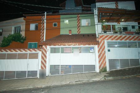 Casa à venda com 72m², 2 quartos e 1 vaga Casa à venda com 72m², 2 quartos e 1 vagaFachada