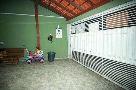 Casa à venda com 72m², 2 quartos e 1 vaga Casa à venda com 72m², 2 quartos e 1 vagaChurrasqueira/Garagem