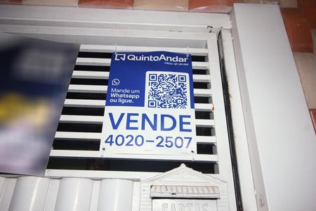 Casa à venda com 72m², 2 quartos e 1 vaga Casa à venda com 72m², 2 quartos e 1 vagaPlaca instalada em 08/05/2026 com o código XRHX-211