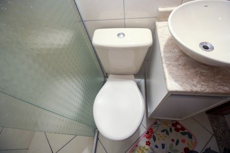 Casa à venda com 72m², 2 quartos e 1 vaga Casa à venda com 72m², 2 quartos e 1 vagaBanheiro da Suíte 2