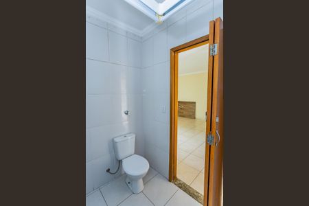 Casa para alugar com 100m², 2 quartos e 1 vaga Casa para alugar com 100m², 2 quartos e 1 vagaBanheiro