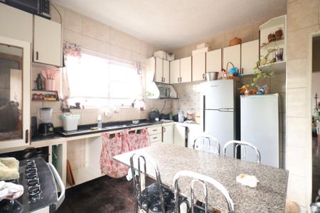 Casa para alugar com 200m², 2 quartos e 3 vagas Casa para alugar com 200m², 2 quartos e 3 vagasCozinha