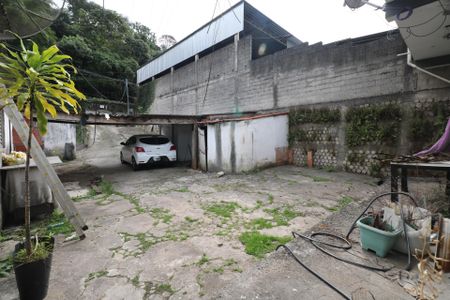 Casa para alugar com 200m², 2 quartos e 3 vagas Casa para alugar com 200m², 2 quartos e 3 vagasQuintal
