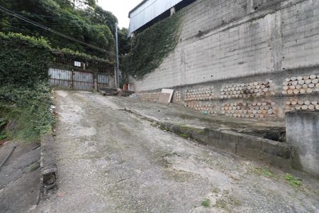 Casa para alugar com 200m², 2 quartos e 3 vagas Casa para alugar com 200m², 2 quartos e 3 vagasQuintal