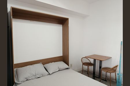 Studio à venda com 30m², 1 quarto e sem vaga Studio à venda com 30m², 1 quarto e sem vagaEstúdio