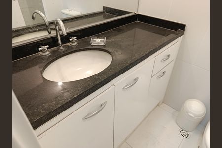 Studio à venda com 30m², 1 quarto e sem vaga Studio à venda com 30m², 1 quarto e sem vagaBanheiro