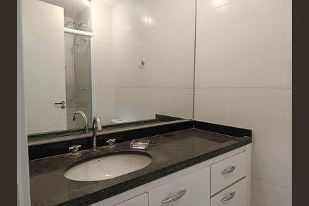 Studio à venda com 30m², 1 quarto e sem vaga Studio à venda com 30m², 1 quarto e sem vagaBanheiro