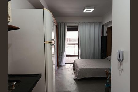 Studio à venda com 30m², 1 quarto e sem vaga Studio à venda com 30m², 1 quarto e sem vagaEstúdio