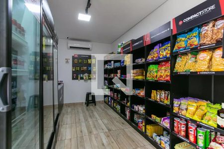 Apartamento para alugar com 28m², 1 quarto e sem vaga Apartamento para alugar com 28m², 1 quarto e sem vagaHall - Mercadinho