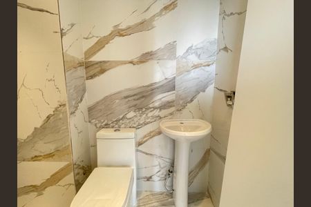 Apartamento para alugar com 32m², 2 quartos e sem vaga Apartamento para alugar com 32m², 2 quartos e sem vagaBanheiro