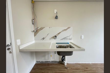 Apartamento para alugar com 32m², 2 quartos e sem vaga Apartamento para alugar com 32m², 2 quartos e sem vagaCozinha e Área de Serviço