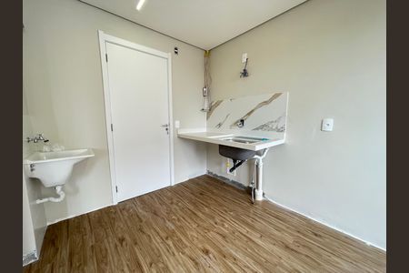 Apartamento para alugar com 32m², 2 quartos e sem vaga Apartamento para alugar com 32m², 2 quartos e sem vagaCozinha e Área de Serviço