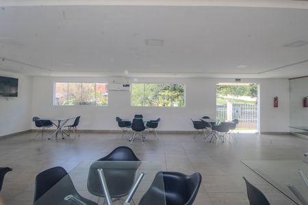 Apartamento para alugar com 50m², 2 quartos e 1 vaga Apartamento para alugar com 50m², 2 quartos e 1 vagaÁrea comum - Salão de festas