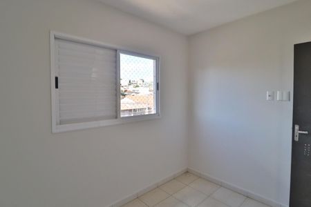 Quarto 1 de apartamento para alugar com 2 quartos, 60m² em Daniel Fonseca, Uberlândia