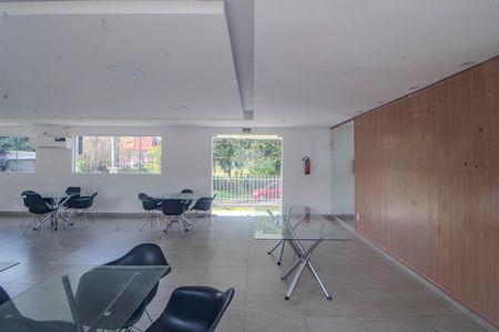 Apartamento para alugar com 40m², 2 quartos e 1 vaga Apartamento para alugar com 40m², 2 quartos e 1 vagaÁrea comum - Salão de festas