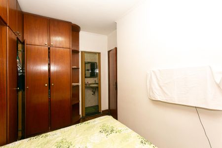 Suíte de casa à venda com 3 quartos, 200m² em Vila Granada, São Paulo