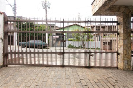 Garagem de casa à venda com 3 quartos, 200m² em Vila Granada, São Paulo