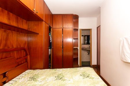 Suíte de casa à venda com 3 quartos, 200m² em Vila Granada, São Paulo
