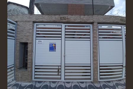 Casa para alugar com 80m², 2 quartos e 1 vaga Casa para alugar com 80m², 2 quartos e 1 vagaFachada