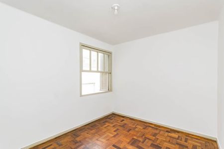 Quarto 1 de apartamento para alugar com 2 quartos, 65m² em Petrópolis, Porto Alegre
